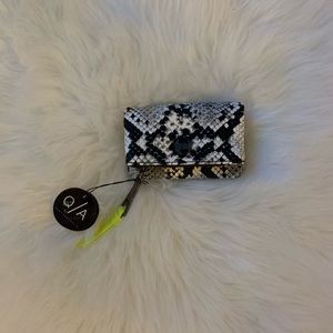 Quay mini snake skin wallet